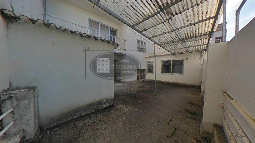 Building for sale in Chantada