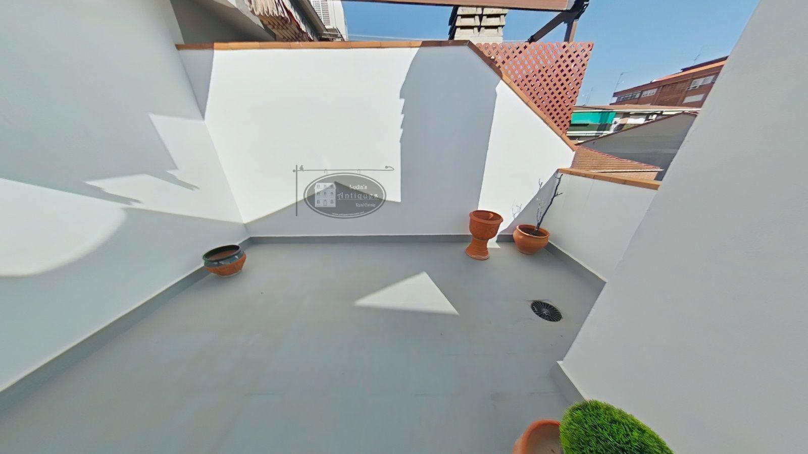 Dúplex con terraza e garaxe